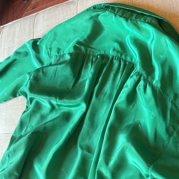 Givenchy for Chesa Green Logo Embroidered Button Down LS Blouse Size 10 - Picture 11 of 12